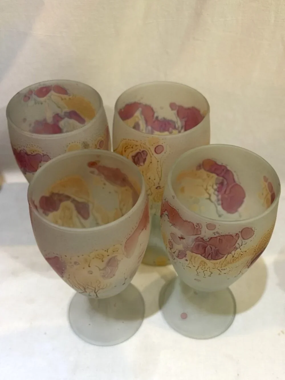 Set of 4 Rueven Nouveau Art Glass Stem Wine Glasses Frosted Satin Finish